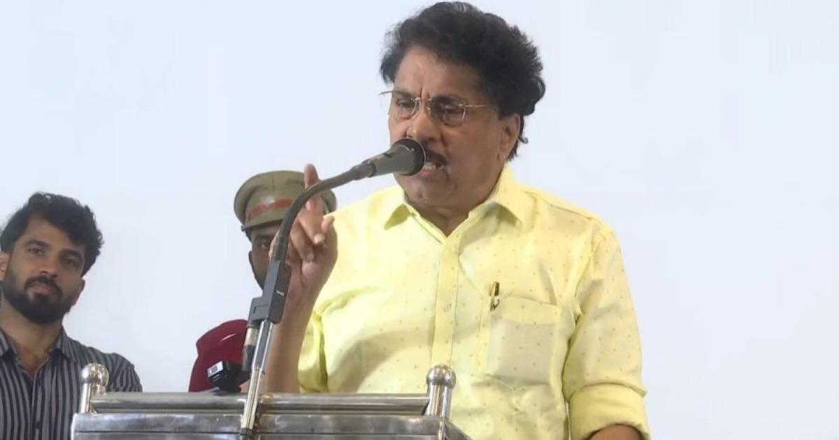 'സിപിഎം ജില്ലാ സെക്രട്ടറി സ്പിരിറ്റ് കച്ചവടക്കാരൻ; ഡിവൈഎഫ്‌ഐ യൂത്ത് സെന്ററിൽ ഇരുന്ന് കഞ്ചാവ്വലിക്കുന്നവരുണ്ട്'- ഗുരുതര ആരോപണങ്ങളുമായി പി.കെ ശശി