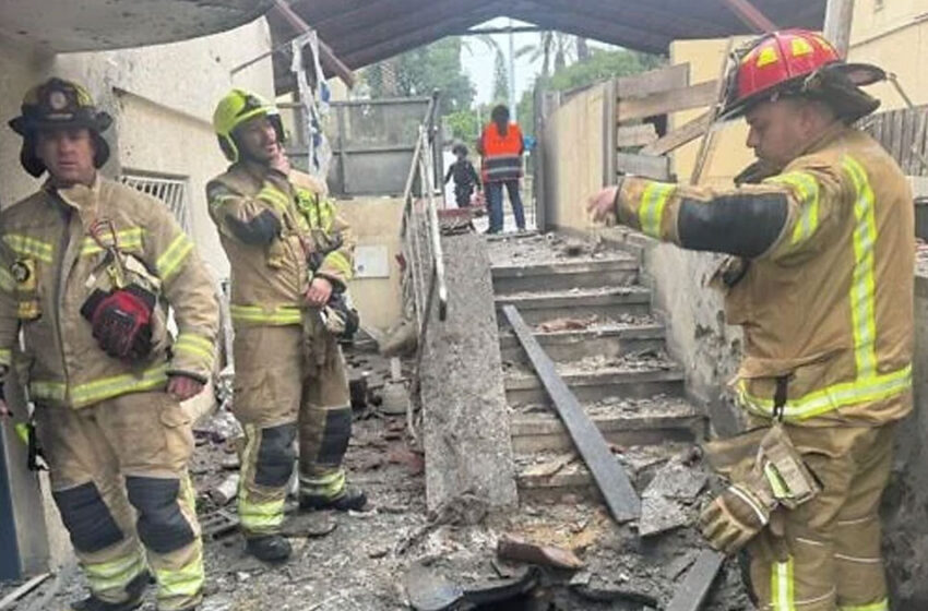  ഇസ്രയേൽ നഗരങ്ങളിൽ നിലയ്ക്കാതെ ഇറാന്റെ മിസൈൽ വർഷം; ആറുനില കെട്ടിടം തകർന്നു, വ്യാപക നാശനഷ്ടങ്ങൾ