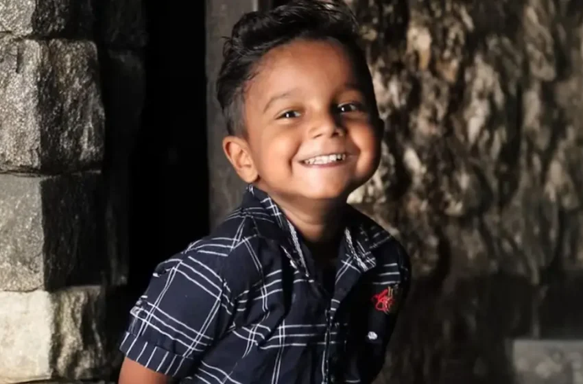  ഉറക്കത്തിൽ പാമ്പുകടിയേറ്റ് 8 വയസ്സുകാരൻ മരിച്ചു; വീട്ടിൽ നിന്ന് മൂർഖനെ പിടികൂടി