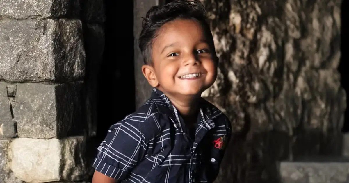 ഉറക്കത്തിൽ പാമ്പുകടിയേറ്റ് 8 വയസ്സുകാരൻ മരിച്ചു; വീട്ടിൽ നിന്ന് മൂർഖനെ പിടികൂടി