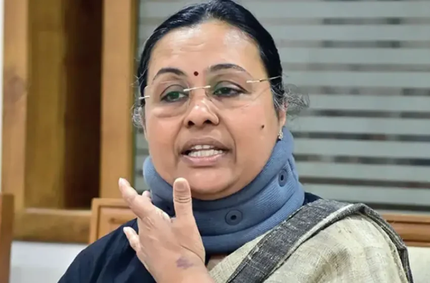  ആരോഗ്യമന്ത്രിയെ വധിക്കാൻ ശ്രമിച്ചെന്ന കേസ്:’നടന്നത് ഉന്തും തള്ളും, ആയുധം ഉപയോഗിച്ച് ആക്രമിച്ചില്ല’; വീണാ ജോർജിന്റെ മൊഴി