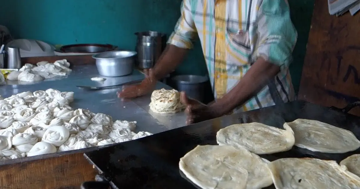  ബംഗാളിലെ തെരഞ്ഞെടുപ്പ് കഴിഞ്ഞാലേ ഇനി ചൂട് പൊറോട്ട കിട്ടൂ? കേരളത്തിലെ ഹോട്ടലുകൾ പ്രതിസന്ധിയിൽ