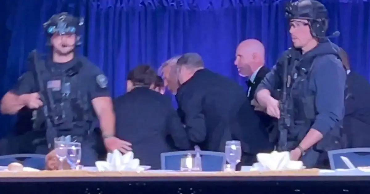 വൈറ്റ് ഹൗസ് ഡിന്നറിനിടെ വെടിവെപ്പ്; ട്രംപിനെ സുരക്ഷിത സ്ഥാനത്തേക്ക് മാറ്റി, അക്രമി പിടിയിൽ