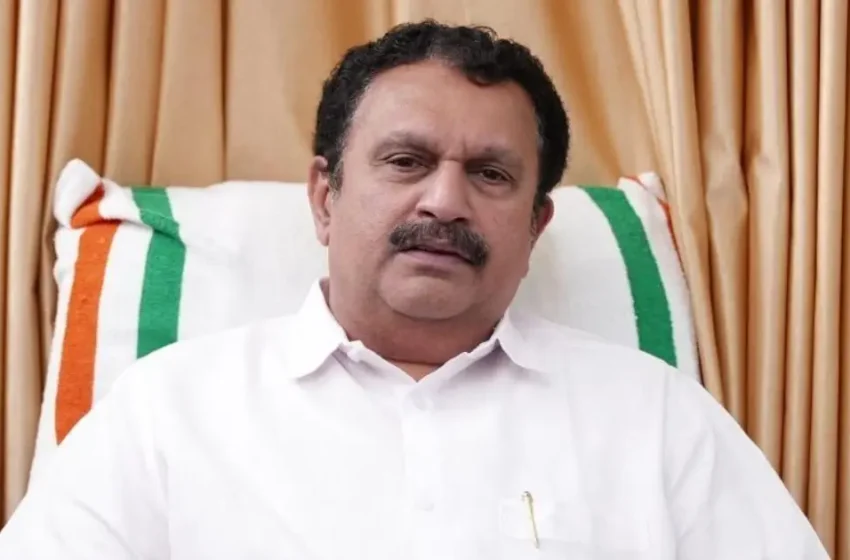  അകത്ത് കയറിയാൽ പവർ കട്ട്, പുറത്തിറങ്ങിയാൽ ചൂട്; അകത്തും പുറത്തും പാമ്പ്: സർക്കാരിനെതിരെ കെ. മുരളീധരൻ