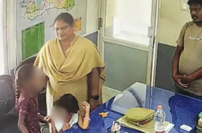  കലഹം പരിഹരിക്കാനെത്തി; മക്കളെ പോലീസ് സ്റ്റേഷനിൽ ഉപേക്ഷിച്ച് ഭാര്യയും ഭർത്താവും സ്ഥലംവിട്ടു