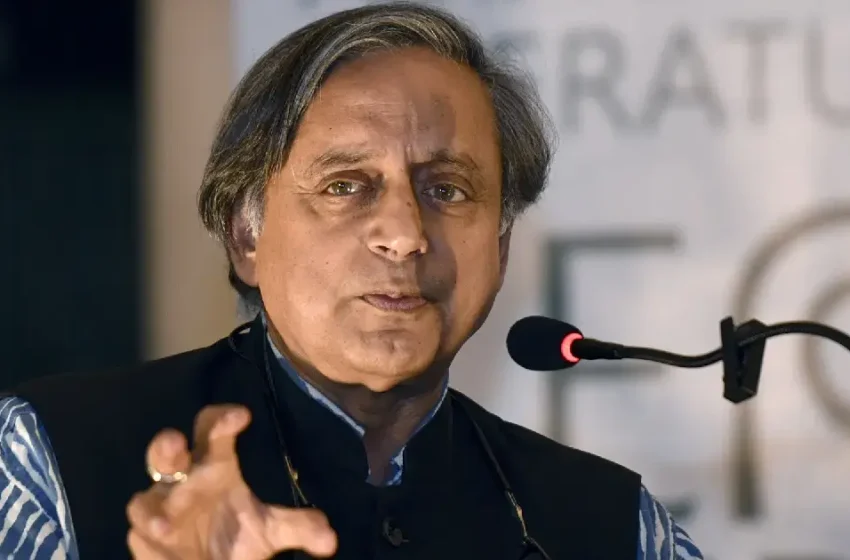  മണ്ഡല പുനർനിർണയം; ഒരു രാഷ്ട്രീയ നോട്ട് നിരോധനം ആയി മാറുമെന്ന് ശശി തരൂർ