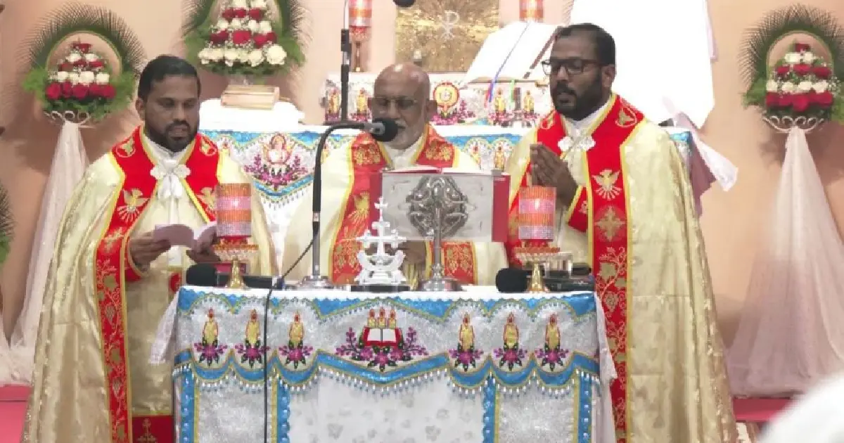  സമാധാനത്തിന്റെയും പ്രത്യാശയുടെയും സന്ദേശം പകർന്ന് ഈസ്റ്റർ: പള്ളികളിൽ പ്രത്യേക പ്രാർഥനകളും ഉയിർപ്പുദിന തിരുകർമങ്ങളും
