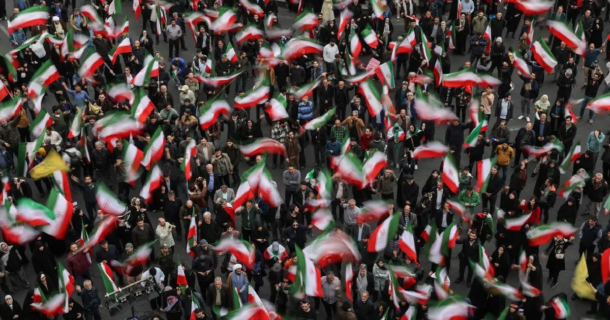  രാജ്യത്തിനായി ജീവൻ നൽകാൻ സന്നദ്ധത അറിയിച്ച് സാധാരണക്കാർ: ഇറാന്റെ ‘ജൻഫദ’ ക്യാമ്പയിനിൽ രജിസ്റ്റർ ചെയ്തത് ഒരു കോടിയിലധികം പേർ