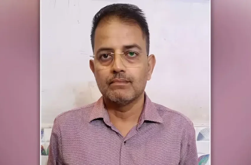  തന്നോടൊപ്പം ഉറങ്ങാൻ കിടന്ന ഇരട്ട പെൺകുട്ടികളെ കഴുത്തറുത്ത് കൊന്ന് പിതാവ്; പുലർച്ചെ പോലീസിൽ വിളിച്ച് കീഴടങ്ങി