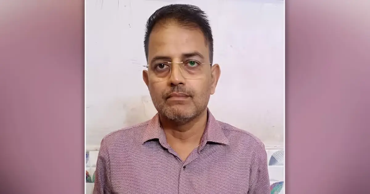  തന്നോടൊപ്പം ഉറങ്ങാൻ കിടന്ന ഇരട്ട പെൺകുട്ടികളെ കഴുത്തറുത്ത് കൊന്ന് പിതാവ്; പുലർച്ചെ പോലീസിൽ വിളിച്ച് കീഴടങ്ങി