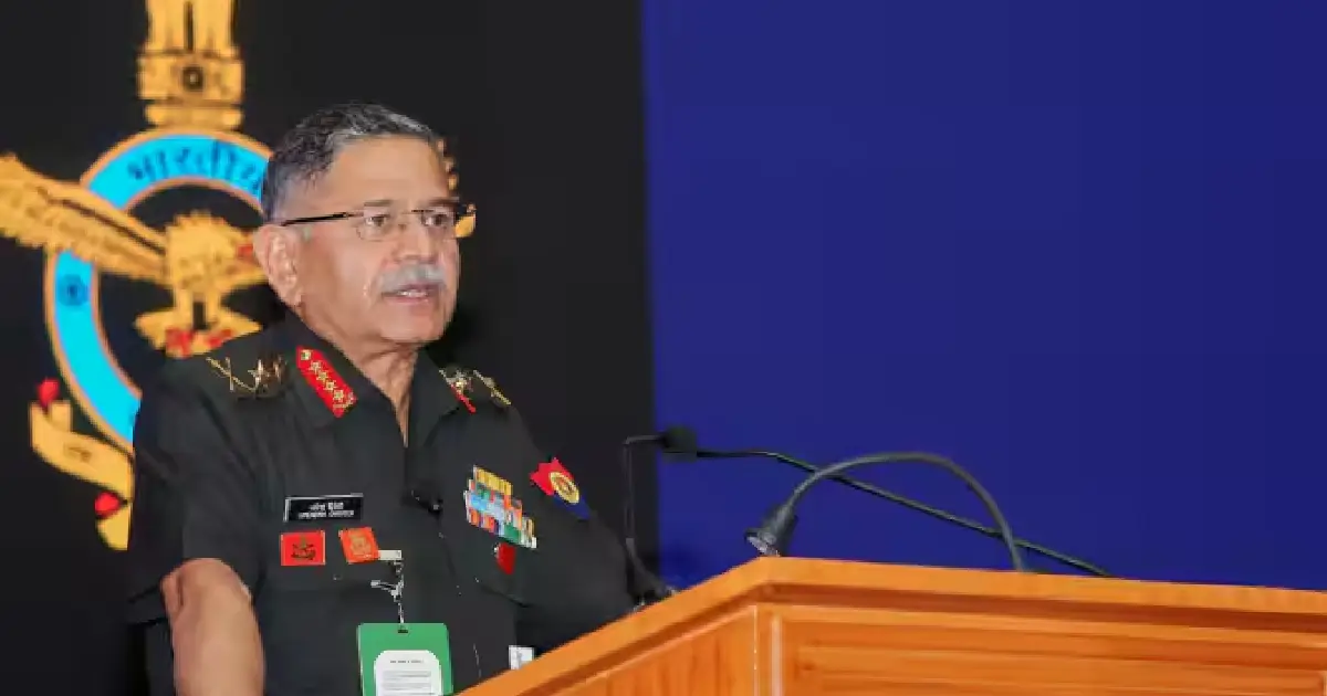  ഓപറേഷൻ സിന്ദൂർ; നിസ്കാരസമയത്തെ മാനിച്ച് ഭീകരതാവളങ്ങൾ തകർക്കുന്നത് വൈകിപ്പിച്ചു: വെളിപ്പെടുത്തലുമായി കരസേനാ മേധാവി ജനറൽ ഉപേന്ദ്ര ദ്വിവേദി