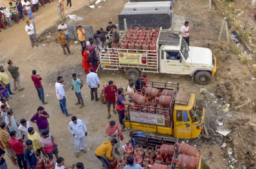  പാചകവാതകം ഡെലിവറി ചെയ്‌തെന്ന് മെസേജ്; വീട്ടിലേക്ക് ഓർഡർ ചെയ്യുന്ന സിലിണ്ടറുകൾ മുക്കി ഏജൻസികൾ