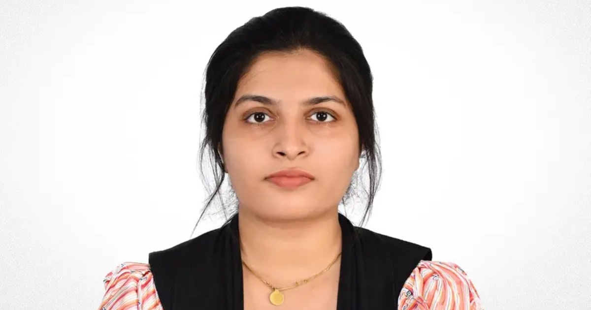 ലിഫ്റ്റ് ചോദിച്ച് ബൈക്കിൽ യാത്ര ചെയ്ത യുവതി ലോറിയിടിച്ച് മരിച്ചു