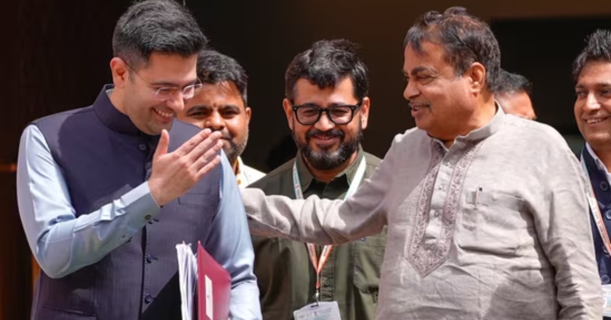 ’സമൂസയെ കുറിച്ചുള്ള ചോദ്യം നിർത്തി ബിജെപിയോട് നേർക്കുനേർ ചോദ്യങ്ങൾ ഉയർത്തൂ’ രാഘവ് ഛദ്ദയോട് എഎപി