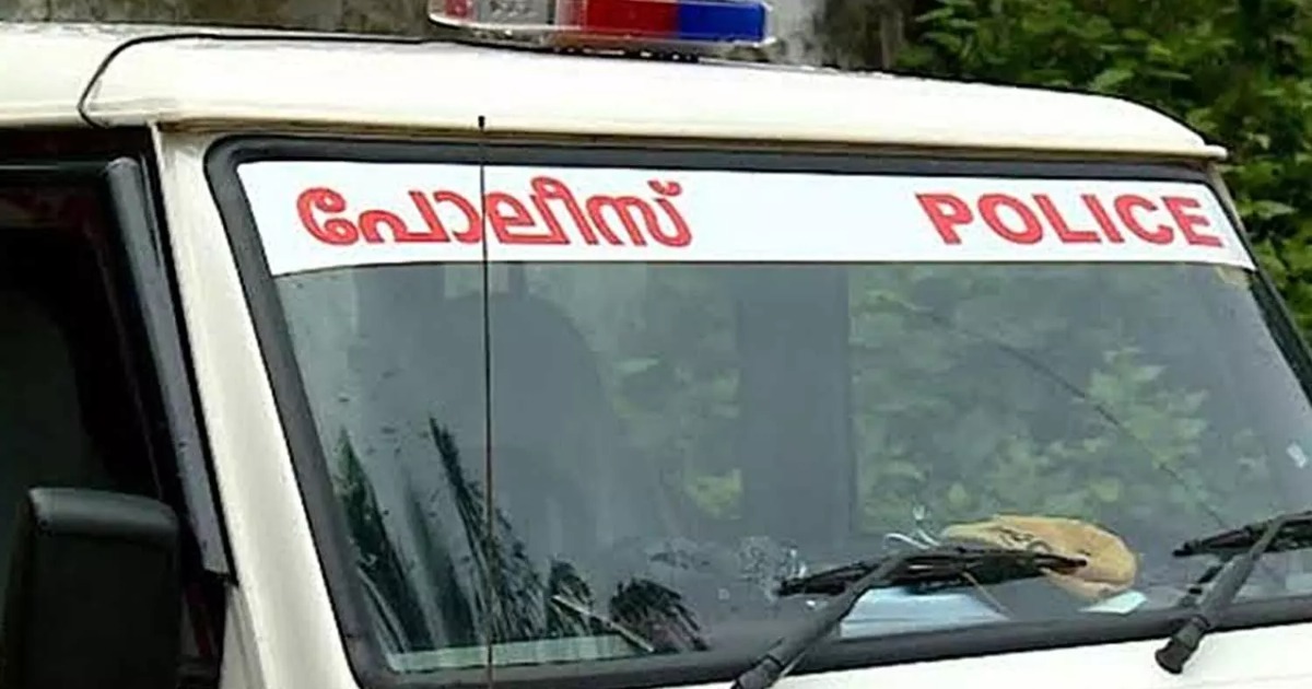  ‘ബ്രേക്കപ്പാ’യി; സമ്മാനമായി നൽകിയ ബൈക്ക് തിരികെ നൽകാത്തതിന് യുവാവിനെ കുത്തിപ്പരിക്കേൽപ്പിച്ച് പെൺസുഹൃത്തും സംഘവും