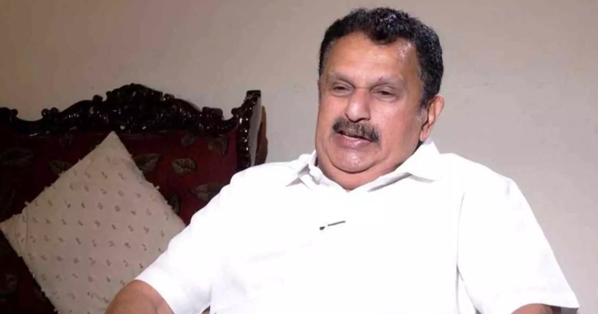 'ജനം വിശ്വസിച്ച് ഭരണം ഏൽപ്പിക്കുമ്പോൾ നാട്ടുകാരെക്കൊണ്ട് പറയിപ്പിക്കരുത്'; കോൺഗ്രസിലെ മുഖ്യമന്ത്രി ചർച്ചകൾക്കെതിരെ കെ മുരളീധരൻ