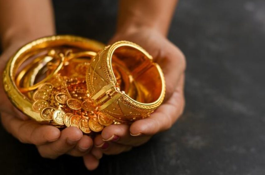  കത്തിക്കയറി സ്വർണം വില: ഒറ്റയടിക്ക് 1080 രൂപ കൂടി; പവന് 1,12,880 രൂപ