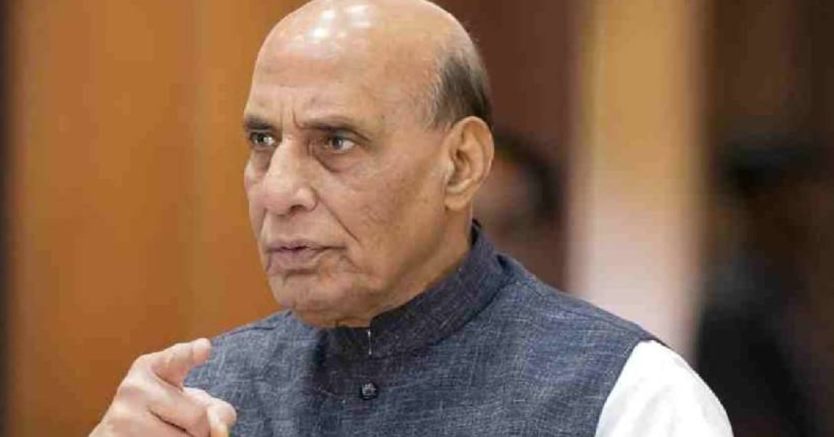  ‘ഇത്തവണ പാകിസ്ഥാൻ എത്ര കഷ്ണങ്ങളാകുമെന്ന് ദൈവത്തിനറിയാം’; ഖ്വാജ ആസിഫിന് രാജ്‌നാഥ് സിങ്ങിന്റെ കടുത്ത മറുപടി