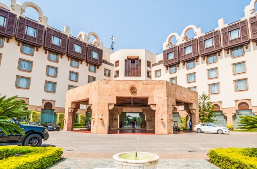  ഇറാൻ-യുഎസ് ചർച്ച നടന്ന പഞ്ചനക്ഷത്ര ഹോട്ടലിലെ ബില്ലടച്ചില്ല; ആഗോളതലത്തിൽ നാണംകെട്ട് പാകിസ്ഥാൻ