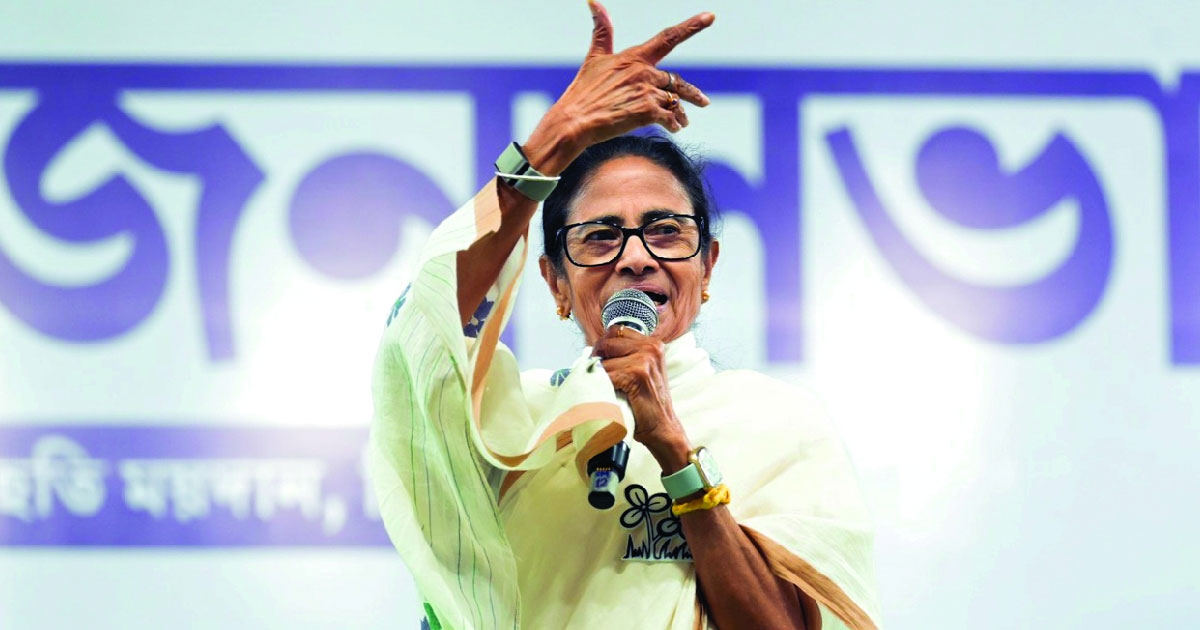 'വോട്ടെണ്ണലിന് ഞാൻ നേരിട്ട് കൗണ്ടിങ് റൂമിലെത്തും; എന്റെ വാർത്താസമ്മേളനം വരെ ഒരാളും കൗണ്ടിങ് ടേബിൾ വിടരുത്'-പ്രവർത്തകരോട് മമത | West Bengal Election 2026: Mamata Banerjee Claims EVM Tampering, Urges Cadre to Guard Counting Tables