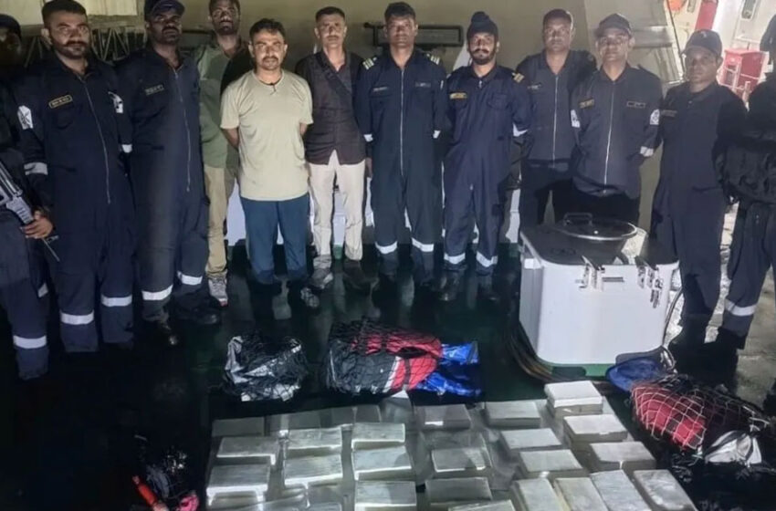  ഗുജറാത്തിലെ അദാനി പോർട്ട് മുന്ദ്രയിൽ വൻ ലഹരിവേട്ട; 1,100 കോടിയുടെ കൊക്കൈയ്ൻ പിടിച്ചെടുത്തു