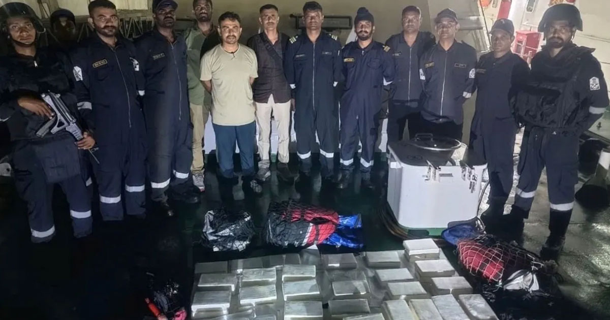  ഗുജറാത്തിലെ അദാനി പോർട്ട് മുന്ദ്രയിൽ വൻ ലഹരിവേട്ട; 1,100 കോടിയുടെ കൊക്കൈയ്ൻ പിടിച്ചെടുത്തു
