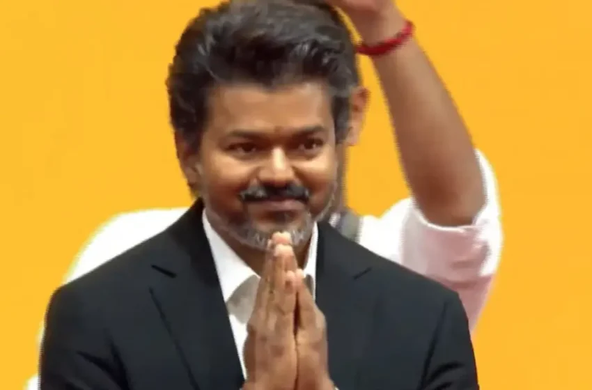  ‘തമിഴ്തായ് വാഴ്ത്ത്’ അവഗണിച്ച് വന്ദേമാതരം ചൊല്ലി; വിമർശിച്ച് ഡിഎംകെയും സിപിഐയും