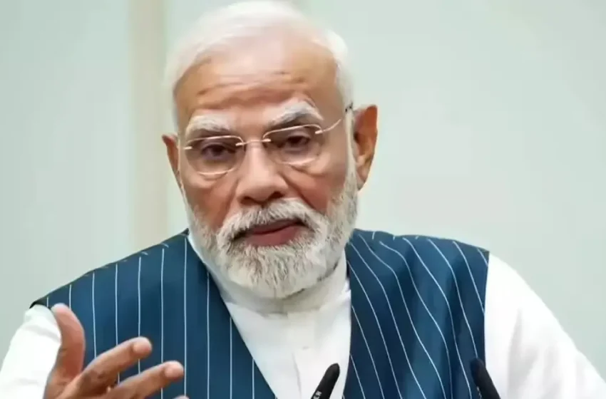  ഇന്ധന ഉപയോഗം കുറയ്ക്കണമെന്ന് പ്രധാനമന്ത്രി; ഇന്ന് ഗുജറാത്തിൽ റോഡ് ഷോ; നിങ്ങളുടെ വാഹനം വെള്ളത്തിലാണോ ഓടുന്നതെന്ന് സോഷ്യൽ മീഡിയ