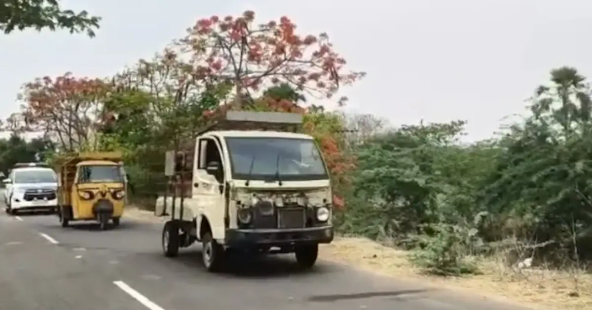 പാചകവാതക ക്ഷാമം; തെലങ്കാനയിൽ എൽപിജി സിലിണ്ടറുമായി പോയ വാഹനത്തിന് പോലീസ് അകമ്പടി