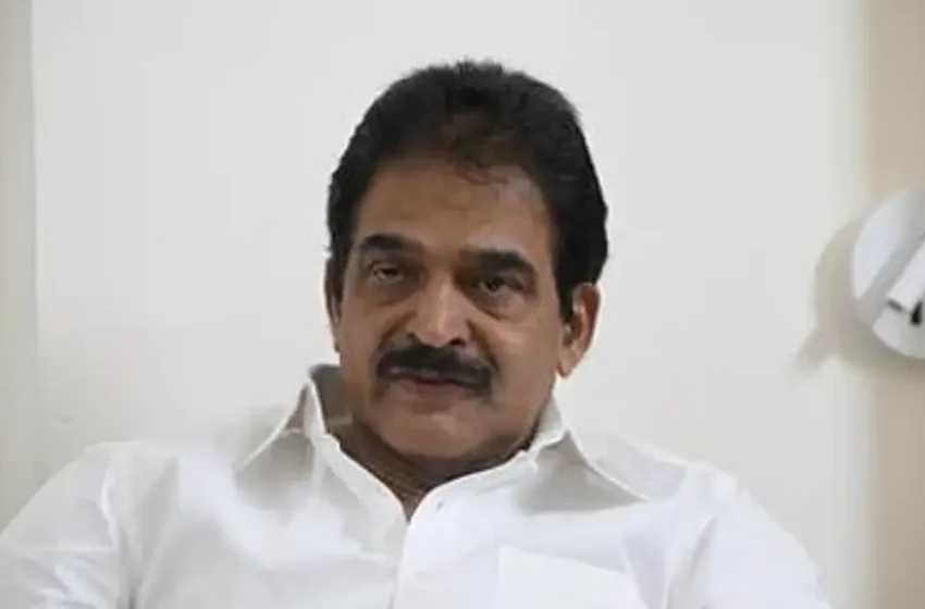  ‘ഒരുപാട് പിച്ചിച്ചീന്തിയില്ലേ, മതിയായില്ലേ, ഇവിടെ കെസി പക്ഷം ഒന്നും വേണ്ട’; വൈകാരികമായി കെ.സി. വേണുഗോപാൽ
