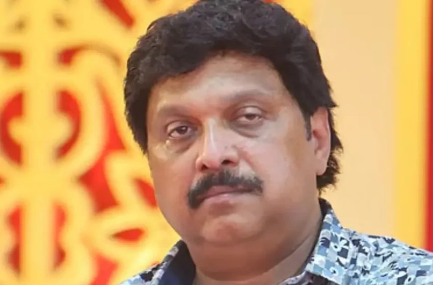  ‘ഉമ്മൻ ചാണ്ടിയെ സോളാർ കേസിൽ പെടുത്തണമെന്ന് ഗണേഷ് കുമാർ ആവശ്യപ്പെട്ടു’: മൊഴി നൽകി കോൺഗ്രസ് നേതാവ്