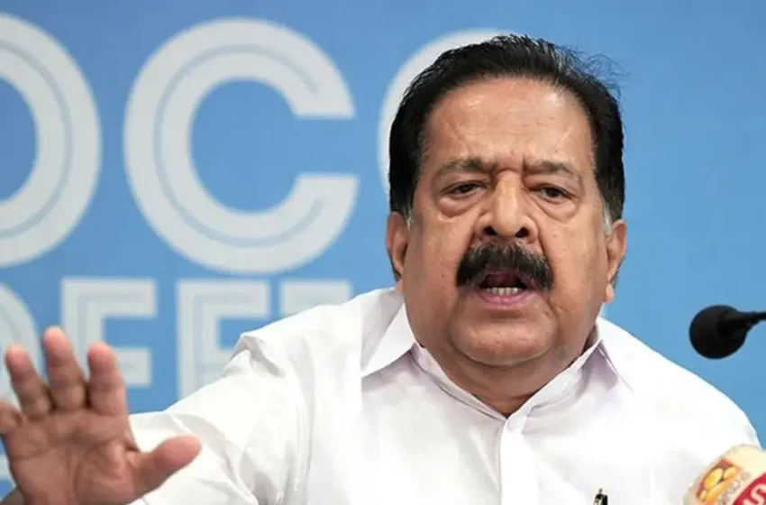  ‘പോലീസ് സ്റ്റേഷനിൽ ആര് വന്നാലും ​ഗുഡ് മോർണിങ് പറയും; സ്വീകരിച്ചിരുത്തി പരാതി കേൾക്കും’; കേരളത്തിലെ പോലീസ് സ്റ്റേഷനുകളിൽ പുതിയ മുഖം വരുമെന്ന് രമേശ് ചെന്നിത്തല