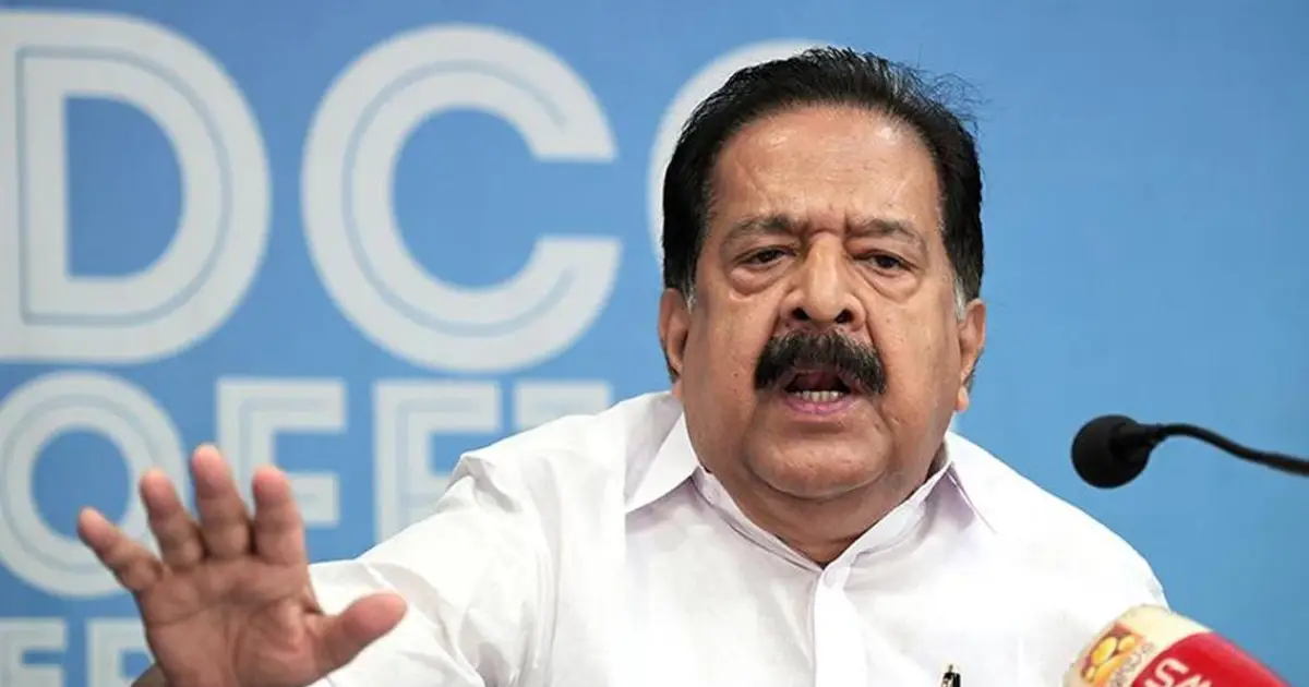  ‘പോലീസ് സ്റ്റേഷനിൽ ആര് വന്നാലും ​ഗുഡ് മോർണിങ് പറയും; സ്വീകരിച്ചിരുത്തി പരാതി കേൾക്കും’; കേരളത്തിലെ പോലീസ് സ്റ്റേഷനുകളിൽ പുതിയ മുഖം വരുമെന്ന് രമേശ് ചെന്നിത്തല