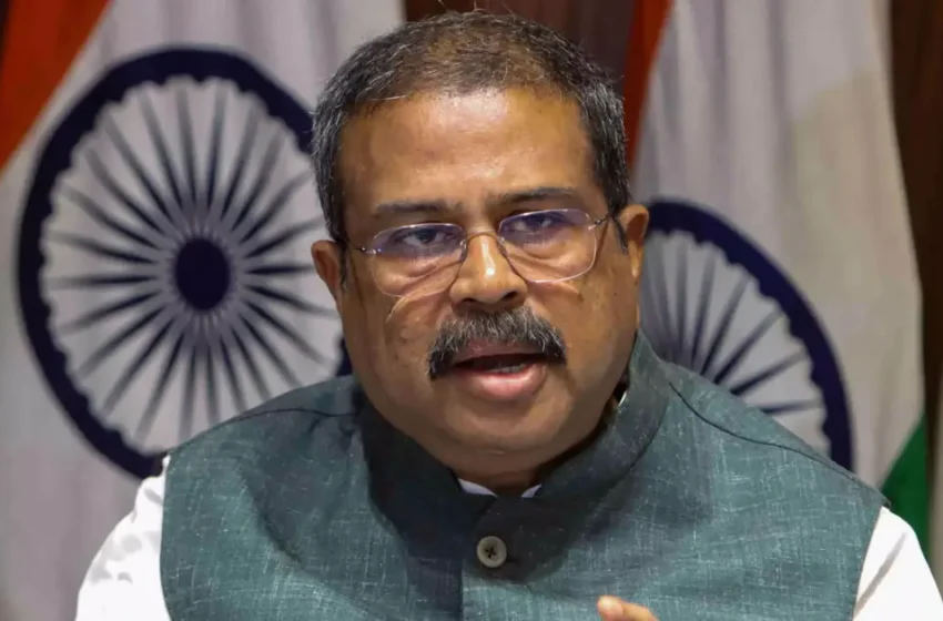  ഒടുവിൽ കുറ്റസമ്മതവുമായി കേന്ദ്രമന്ത്രി; സിബിഎസ്ഇ പുനർ മൂല്യനിർണയ തകരാറിൽ ഉത്തരവാദിത്തം ഏറ്റെടുത്ത് ധര്‍മേന്ദ്ര പ്രധാന്‍