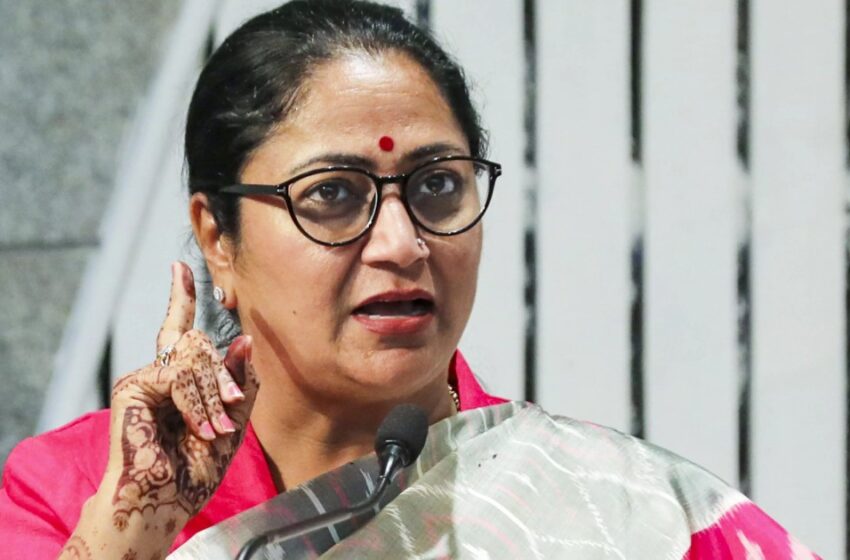  ‘ആഴ്ചയിൽ രണ്ട് ദിവസം സമ്പൂർണ വർക്ക് ഫ്രം ഹോം, ആഴ്ചയിൽ ഒരു ദിവസം നോ വെഹിക്കിൾ ഡേ’; പ്രഖ്യാപനവുമായി ഡൽഹി സർക്കാർ