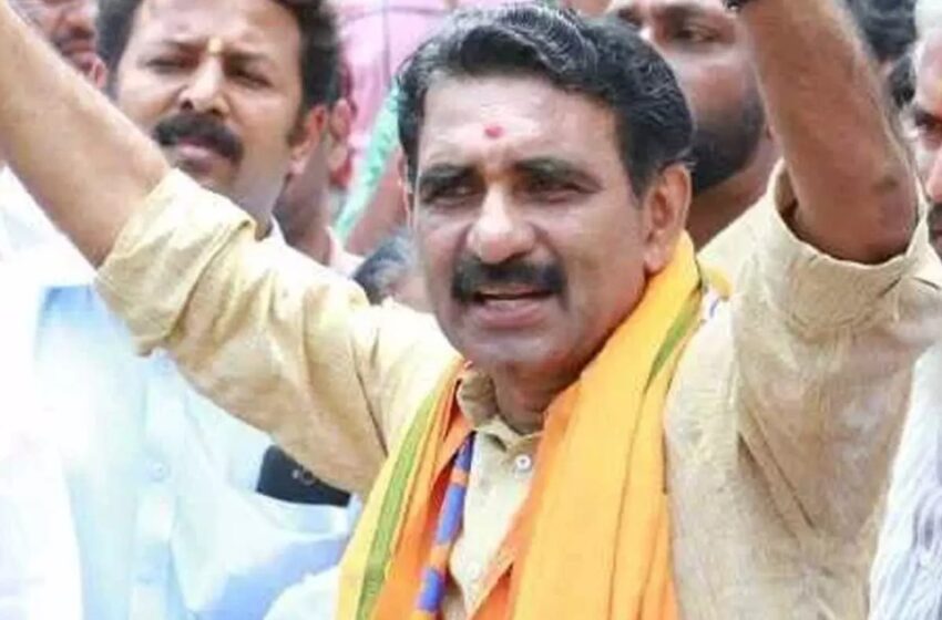  മുഖ്യമന്ത്രിയുടെ ഗുരുവായൂർ സന്ദർശനം; സാധാരണക്കാരുടെ ദർശനം തടസപ്പെടുത്തിയെന്ന് ബി. ഗോപാലകൃഷ്ണൻ