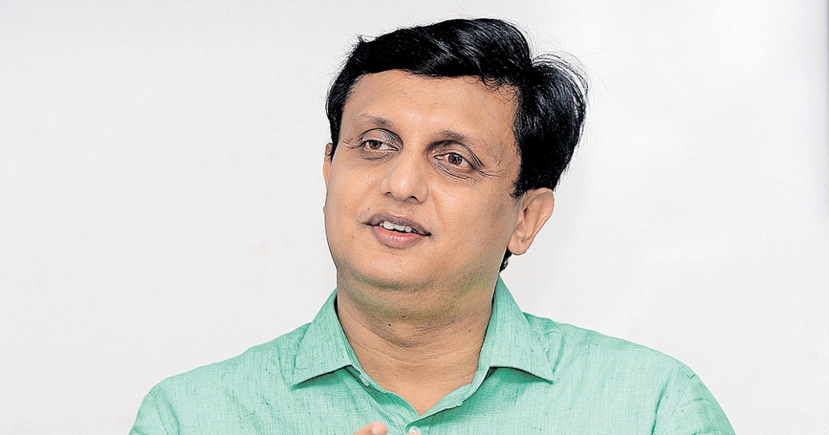  ‘വളഞ്ഞിട്ടടിച്ചോളൂ, സംഘ്‌പരിവാറിന് മുമ്പിൽ കുമ്പിടില്ല, അവസാന ശ്വാസം വരെയും പോരാടും’; ഇഡി റെയ്ഡിൽ മുഹമ്മദ് റിയാസ്