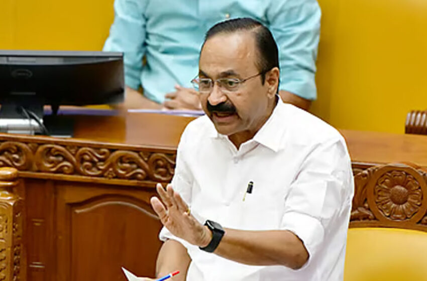  ‘ആർഎസ്എസിന്റെ വിഷസർപ്പങ്ങൾക്ക് മുൻപിൽ വിളക്ക് കൊളുത്തിയവരാണ് ഇടതുപക്ഷം’: പിഎം ശ്രീയിൽ മുഖ്യമന്ത്രി
