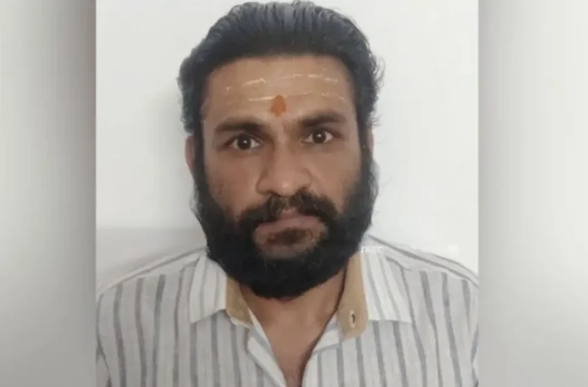  ഓപ്പറേഷൻ തൂഫാൻ; ജ്യോതിഷാലയത്തിലെ അലമാരയിൽ കഞ്ചാവ്; ജ്യോത്സ്യൻ പിടിയിൽ
