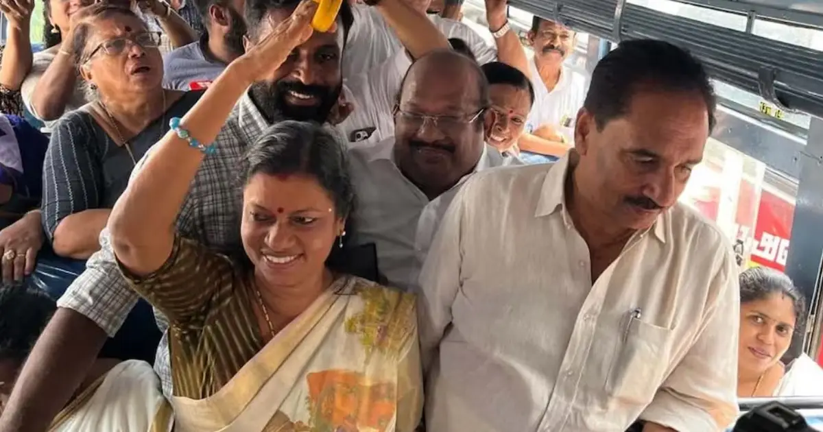 മന്ത്രി ബിന്ദു കൃഷ്ണയുടെ തലയിൽ ചൂട് പായസം വീണു, സംഭവം പ്രിയദർശിനി പദ്ധതിയുടെ ഉദ്ഘാടന യാത്രയ്ക്കിടെ