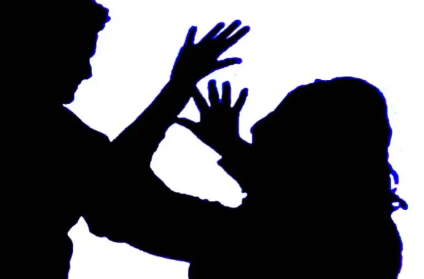  വിവാഹം കഴിഞ്ഞത് 7 മാസം മുമ്പ്; വാക്കുതർക്കം, ഭാര്യയെ കഴുത്തറുത്ത് കൊന്ന് ഭർത്താവ്