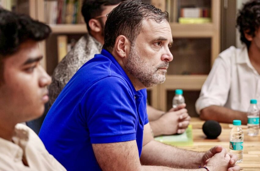  ‘എന്റെ സഹ രാജ്യദ്രോഹികളായ സോറോസ് ഏജന്റുമാർക്കൊപ്പം’; സിബിഎസ്ഇ വിവാദത്തിൽ വിദ്യാർത്ഥികളെ ചേർത്തുപിടിച്ച് രാഹുലിന്റെ പരിഹാസം