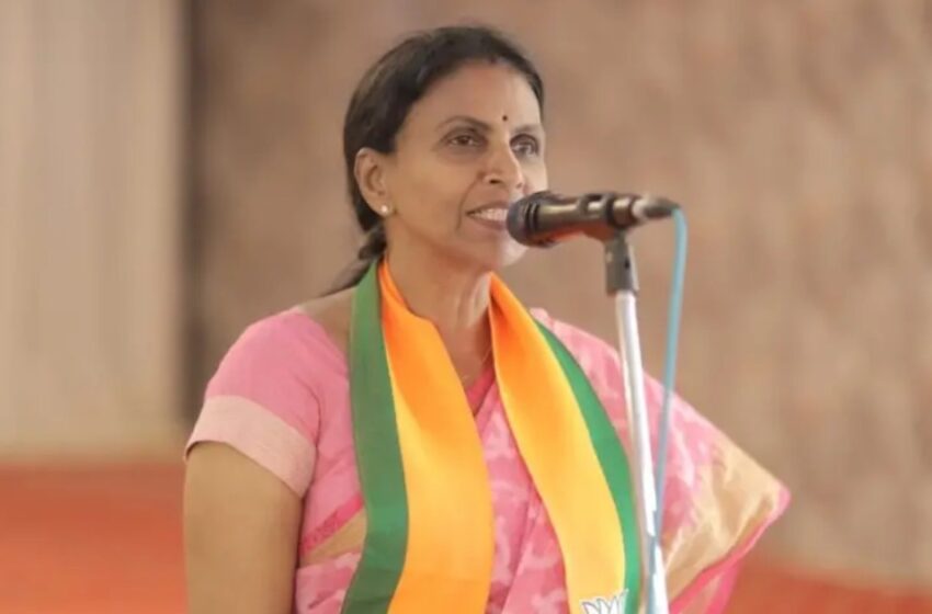  ‘സുഗതൻ ഗുണ്ടയല്ല, ജനപ്രതിനിധിയാണ്; പോലീസ് നടത്തിയത് പട്ടിഷോ’: ആഭ്യന്തരമന്ത്രിയെ തള്ളി ആർ. ശ്രീലേഖ