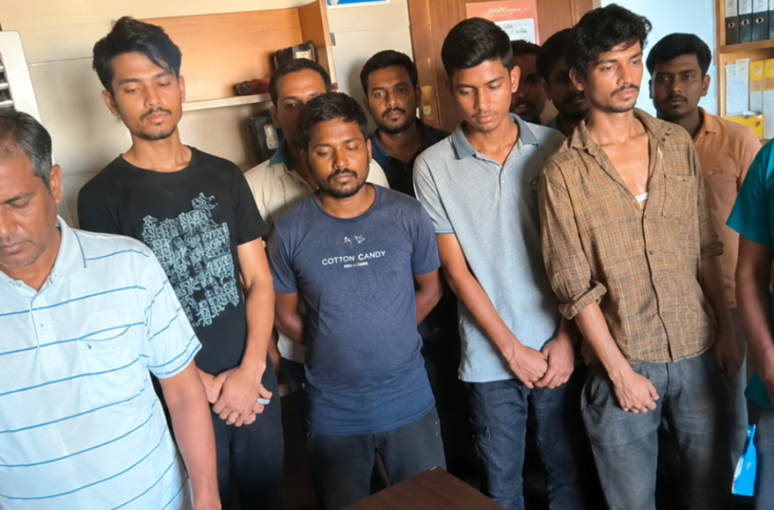  ‘മരിച്ചിട്ട് 3 ദിവസം, മൃതദേഹം സൂക്ഷിക്കാൻ ഫ്രീസർ പോലുമില്ല; ഒമാനിൽ നിന്ന് സഹായമഭ്യർത്ഥിച്ച് എംടി സെലസ്റ്റിയൻ കപ്പലിലെ ഇന്ത്യക്കാർ