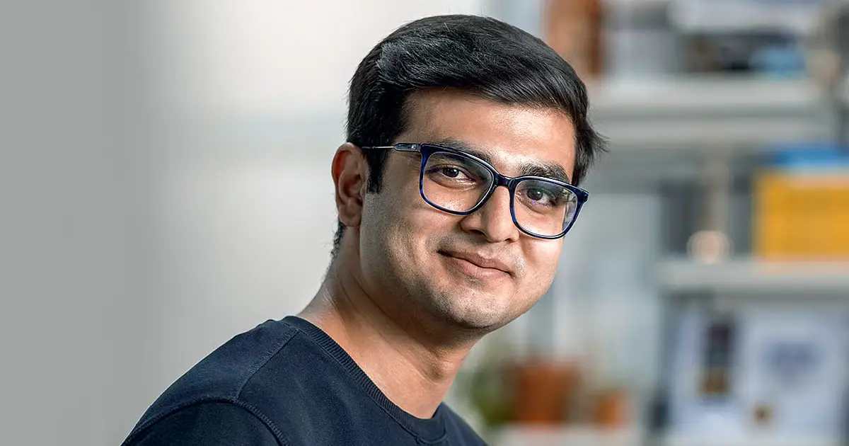  ചെറിയ ഗ്രാമത്തിൽ നിന്നും വലിയ സ്വപ്നങ്ങളിലേക്ക് ; 900 കോടി മൂല്യമുള്ള കമ്പനിയായി വളർന്ന് 25-കാരൻ്റെ സ്റ്റാർട്ടപ്പ്; നാസയുടെ കരാറും സ്വന്തമാക്കി അവൈസ് അഹമ്മദ്
