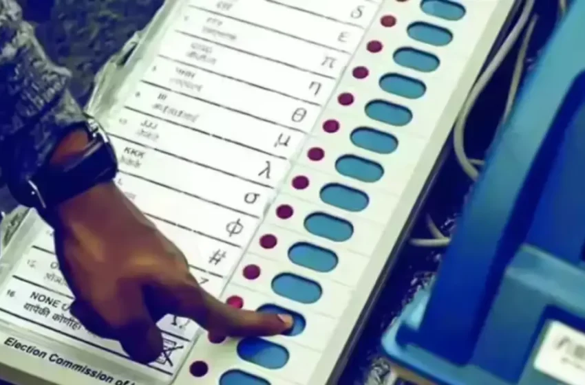  ‘ഇവിടെ വിമർശനം, എന്നാൽ ഇന്തോനേഷ്യക്ക് വേണം ഇന്ത്യൻ വോട്ടിങ് മെഷീനുകൾ’; ഇ.വി.എം കരാറിൽ ഒപ്പുവെച്ച് ഇരുരാജ്യങ്ങളും