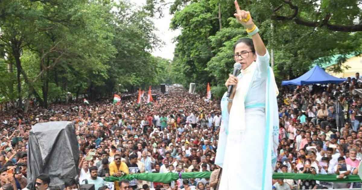 Mamata in TMC Martyrs Day Rally