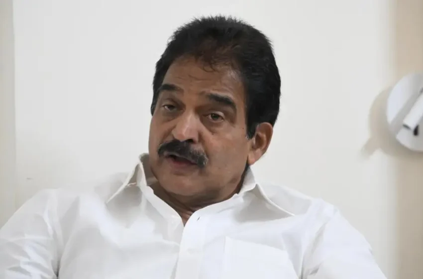  സംഘപരിവാറിന് ദൈവം വിശ്വാസത്തിൻ്റെ അടയാളമല്ല, ക്ഷേത്രസ്വത്തുക്കൾ കൊള്ളയടിക്കാനും ജനങ്ങളെ ഭിന്നിപ്പിക്കാനുമുള്ള ഉപകരണം’ -വേണുഗോപാൽ