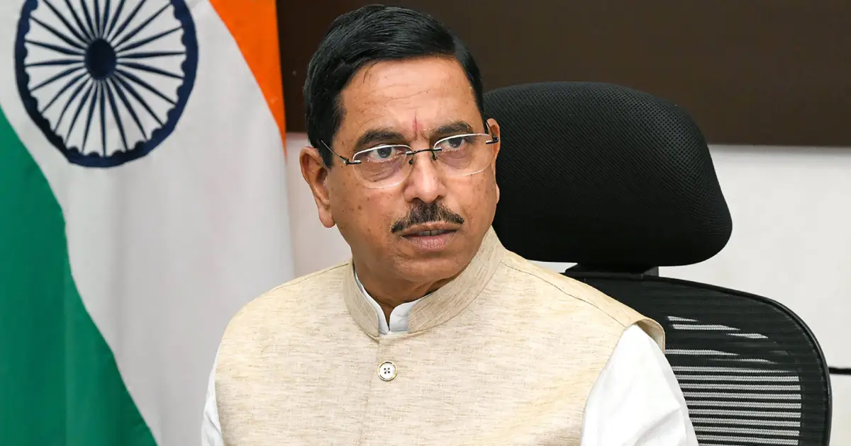  ‘പുതിയ ഉത്തരവാദിത്തം ആത്മാർത്ഥതയോടെ നിറവേറ്റും’; പ്രൽഹാദ് ജോഷി പുതിയ വിദ്യാഭ്യാസ മന്ത്രി