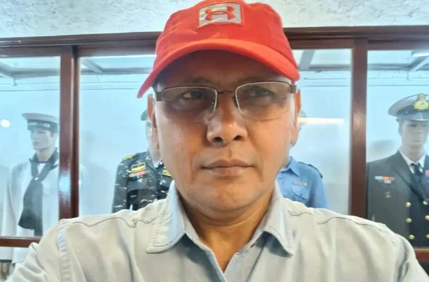  ‘ആൾക്കൂട്ട കൊലപാതകങ്ങളിൽ നിന്ന് രക്ഷപ്പെടാൻ മുസ്‌ലിംകൾ പരമ്പരാഗത വസ്ത്രധാരണം മാറ്റണം’; മുൻ ഐ.എ.എസ് ഉദ്യോഗസ്ഥൻ നിയാസ് ഖാൻ